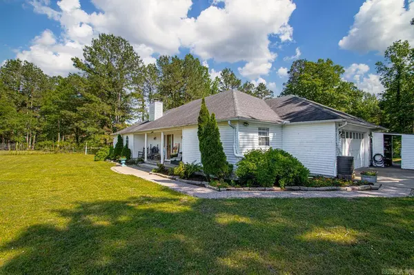 1450 Bowman Trl, Mabelvale, AR 72103