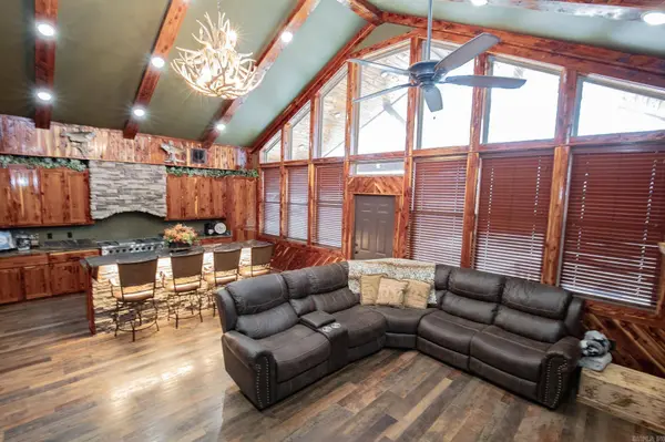 2095 S Evans, White Hall, AR 71602