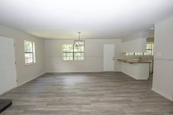 182 Grant 821 Road, Sheridan, AR 72150
