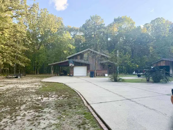 4440 Divoky Road, Pine Bluff, AR 71603