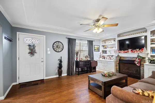 912 W Vine, Sheridan, AR 72150