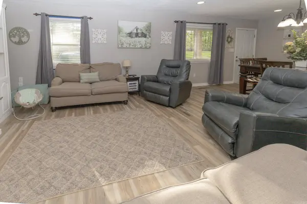 1632 military Road, Malvern, AR 72104