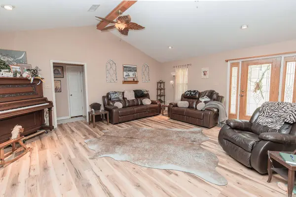 154 County Rd 736, Sheridan, AR 72150