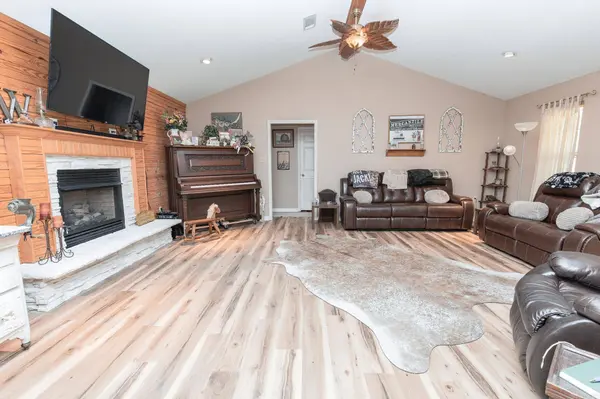 154 County Rd 736, Sheridan, AR 72150