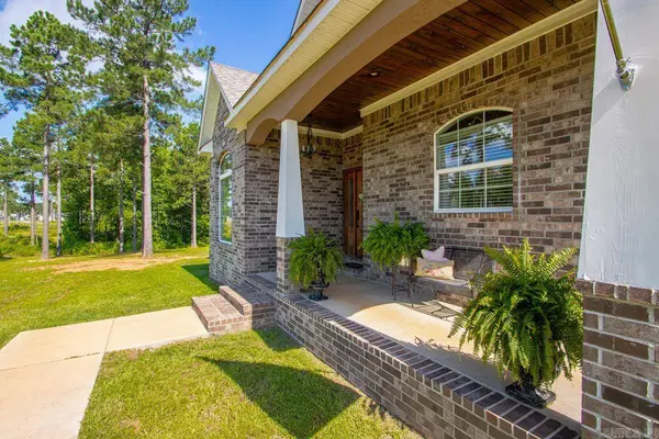 220 Grant County Rd 844, Sheridan, AR 72150