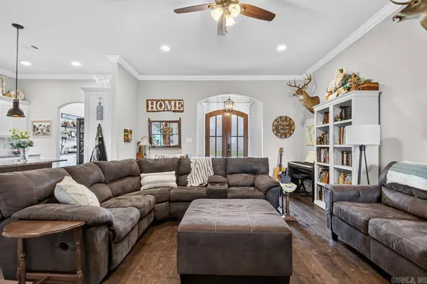 5022 Maple Leaf, Benton, AR 72019