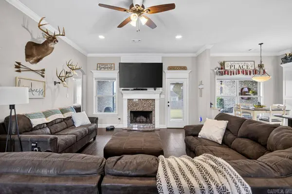 5022 Maple Leaf, Benton, AR 72019