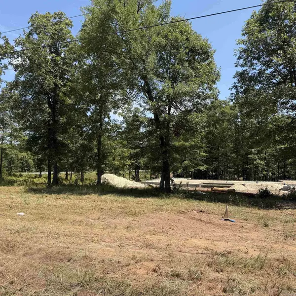 64 County Rd 76, Sheridan, AR 72150