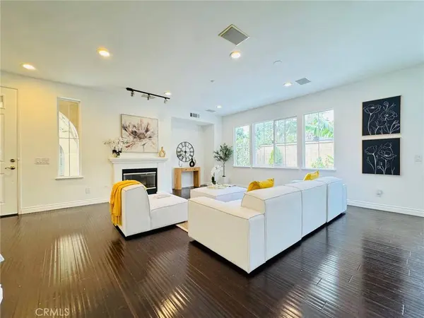 10 Salton, Irvine, CA 92602