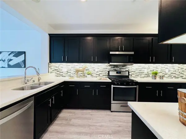 10 Salton, Irvine, CA 92602