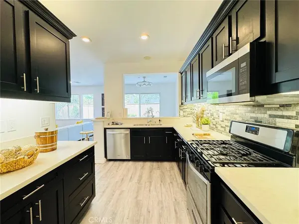 10 Salton, Irvine, CA 92602