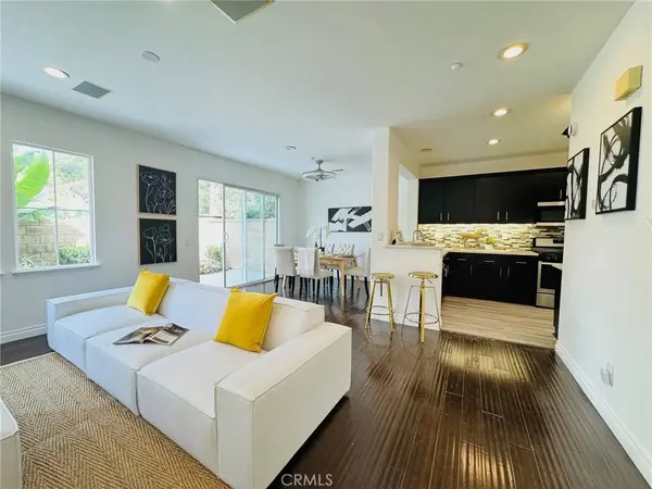 10 Salton, Irvine, CA 92602