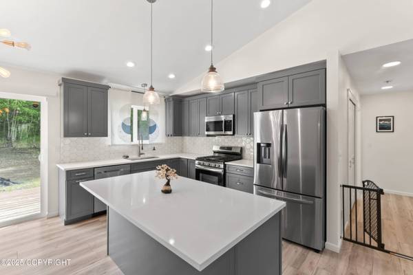 4418 S Preston Hills DR, Wasilla, AK 99654