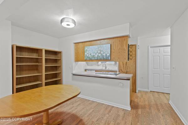 9127 Cranberry ST, Anchorage, AK 99502