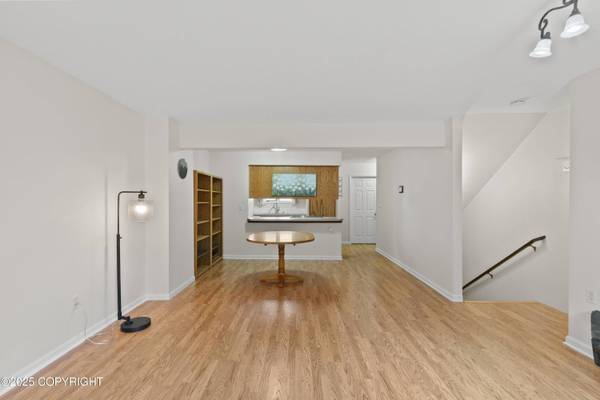 9127 Cranberry ST, Anchorage, AK 99502