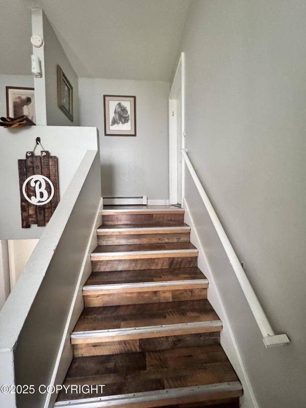 544 N Park ST, Anchorage, AK 99508