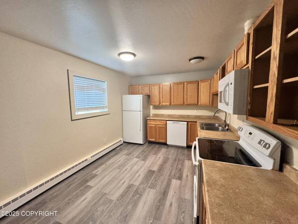 544 N Park ST, Anchorage, AK 99508