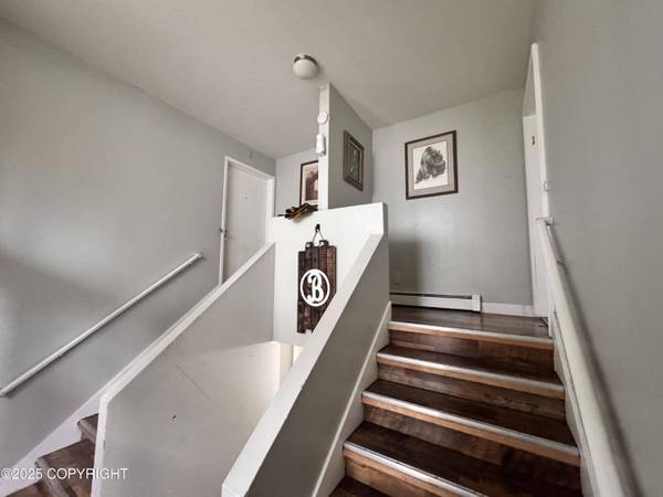 544 N Park ST, Anchorage, AK 99508