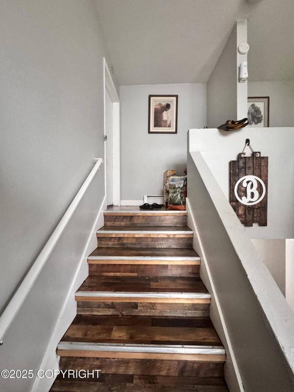 544 N Park ST, Anchorage, AK 99508