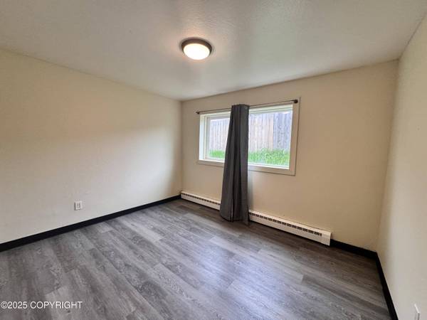 544 N Park ST, Anchorage, AK 99508