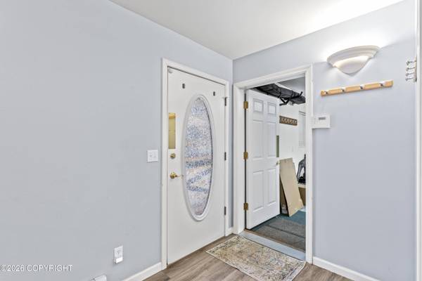 16633 River's Edge LN 19, Eagle River, AK 99577