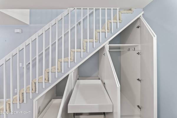 16633 River's Edge LN 19, Eagle River, AK 99577