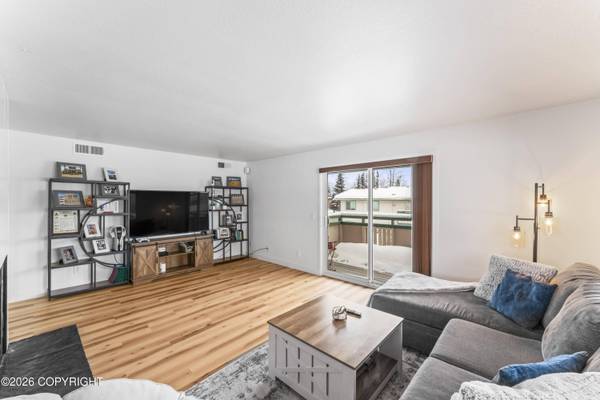 1542 Northview DR E8, Anchorage, AK 99504