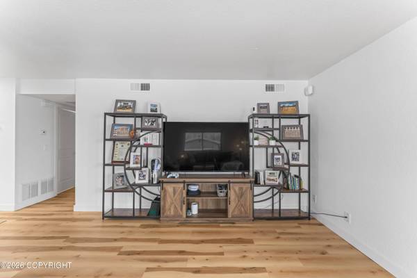 1542 Northview DR E8, Anchorage, AK 99504