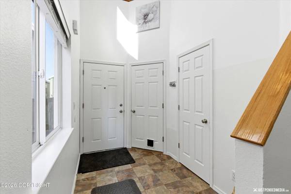 1928 Colony PL #44, Anchorage, AK 99507