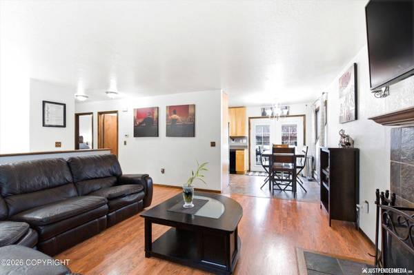 1310 Autumn LN, Anchorage, AK 99504