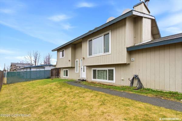 1310 Autumn LN, Anchorage, AK 99504