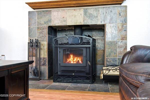 1310 Autumn LN, Anchorage, AK 99504