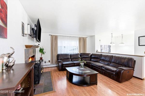 1310 Autumn LN, Anchorage, AK 99504