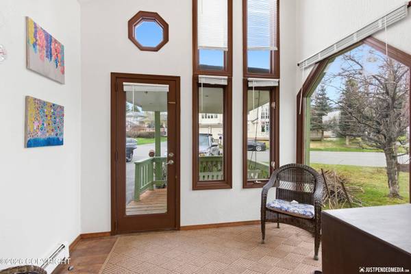 2440 Scarborough DR, Anchorage, AK 99504