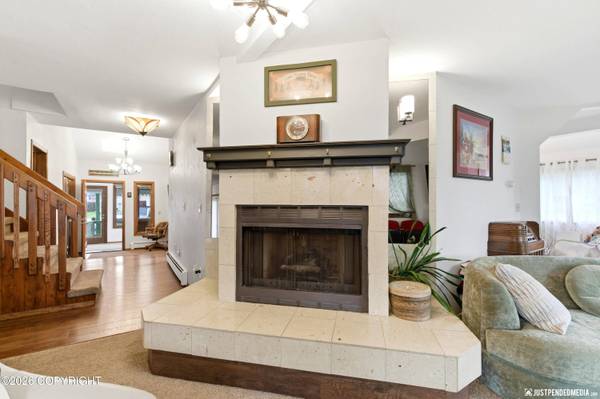 2440 Scarborough DR, Anchorage, AK 99504