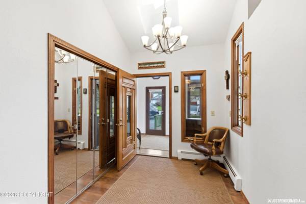 2440 Scarborough DR, Anchorage, AK 99504