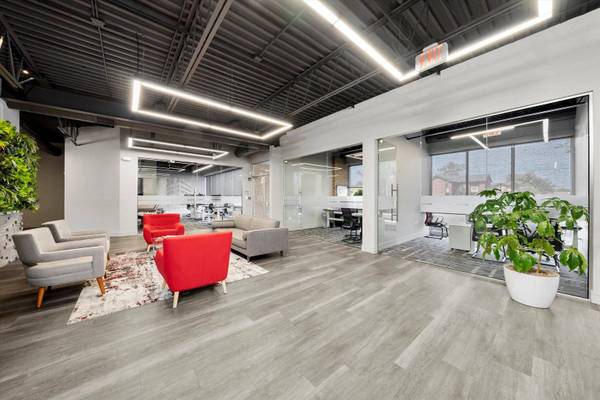 17W601 14th ST, Oakbrook Terrace, IL 60181