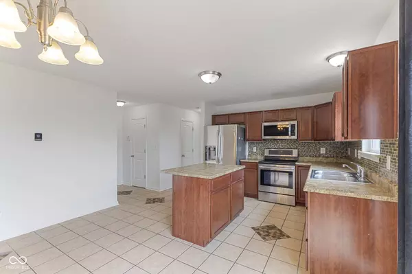 11531 Short Iron LN, Indianapolis, IN 46235