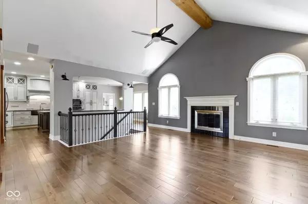 1051 Arrowwood DR, Carmel, IN 46033