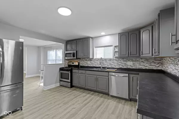 350 S Oakland AVE, Indianapolis, IN 46201