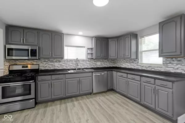 350 S Oakland AVE, Indianapolis, IN 46201