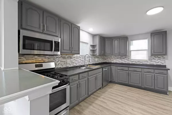 350 S Oakland AVE, Indianapolis, IN 46201