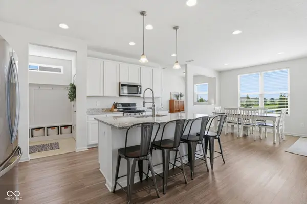 9287 Prospect WAY, Avon, IN 46123