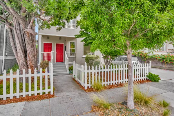 3776 Ruby St, Oakland, CA 94609-2716