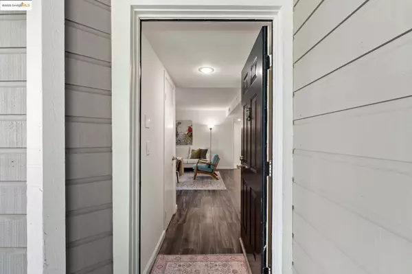 520 Canyon Oaks #D, Oakland, CA 94605