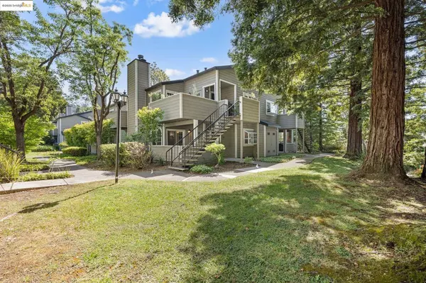 520 Canyon Oaks #D, Oakland, CA 94605