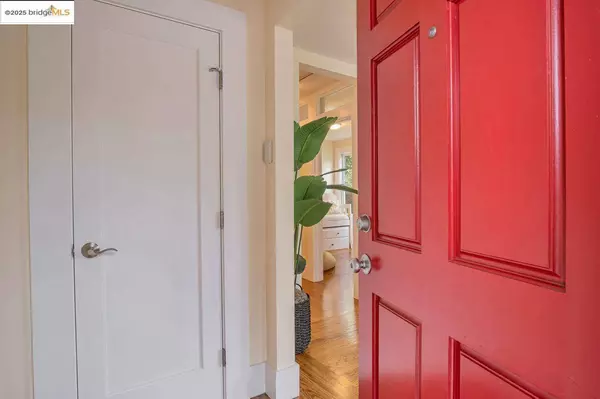 3776 Ruby, Oakland, CA 94609