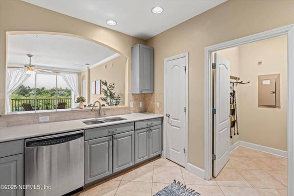 4480 DEERWOOD LAKE Pkwy #523, Jacksonville, FL 32216