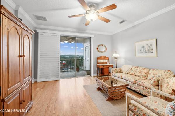 4480 DEERWOOD LAKE Pkwy #554, Jacksonville, FL 32216