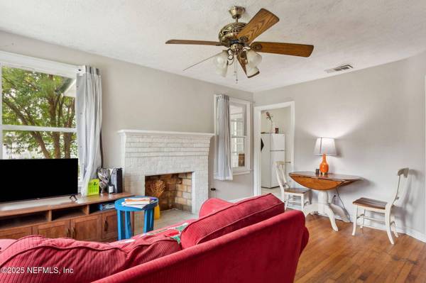 4586 COLONIAL AVE, Jacksonville, FL 32210